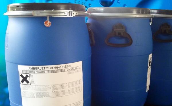 羅門哈斯螯合樹脂是直接倒入樹脂塔使用嗎？